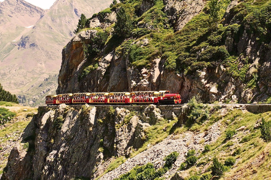 Petit train d'Artouste - Image by VALENCIANO from Pixabay