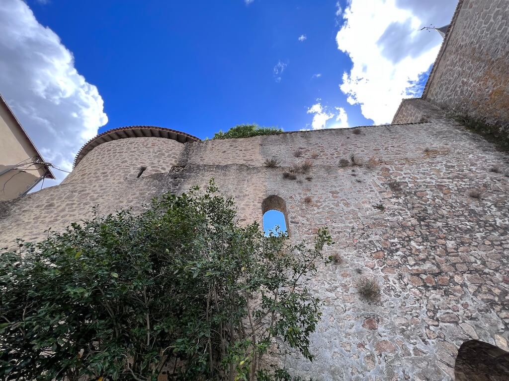 Part of Porte de la Citadelle / l'horloge