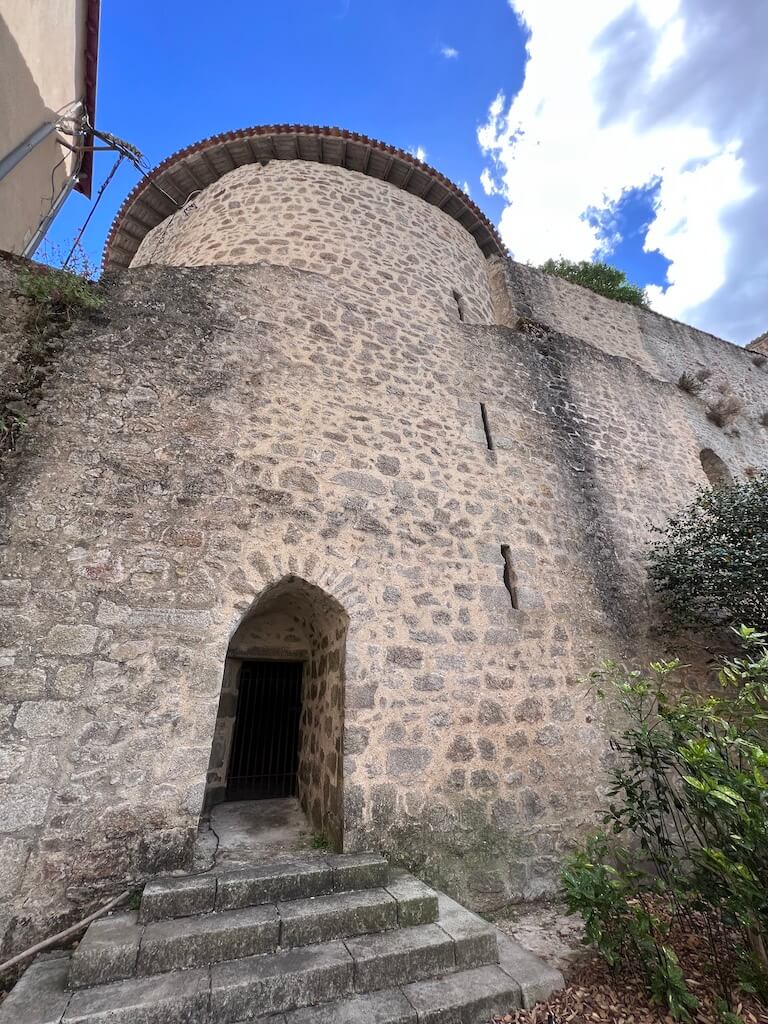 Part of Porte de la Citadelle / l'horloge