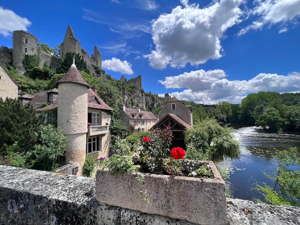 View of River, Donjon house and Castle